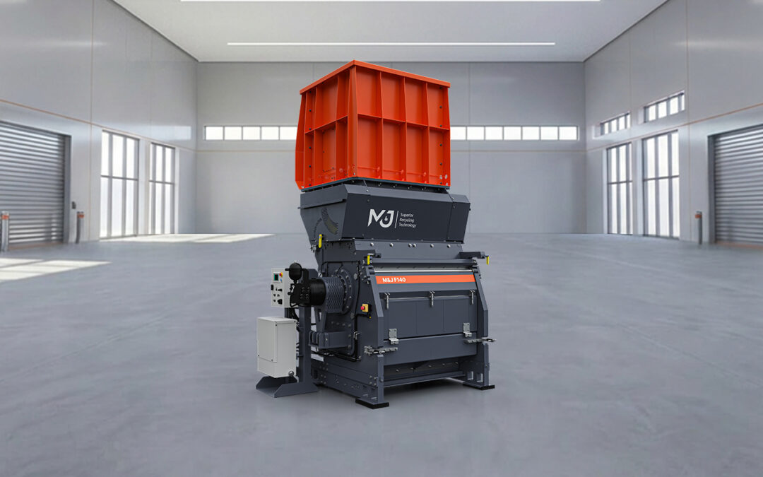 M&J F140 hydraulic fine-shredder